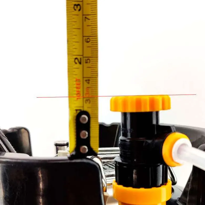 Conector cerveza con control de flujo