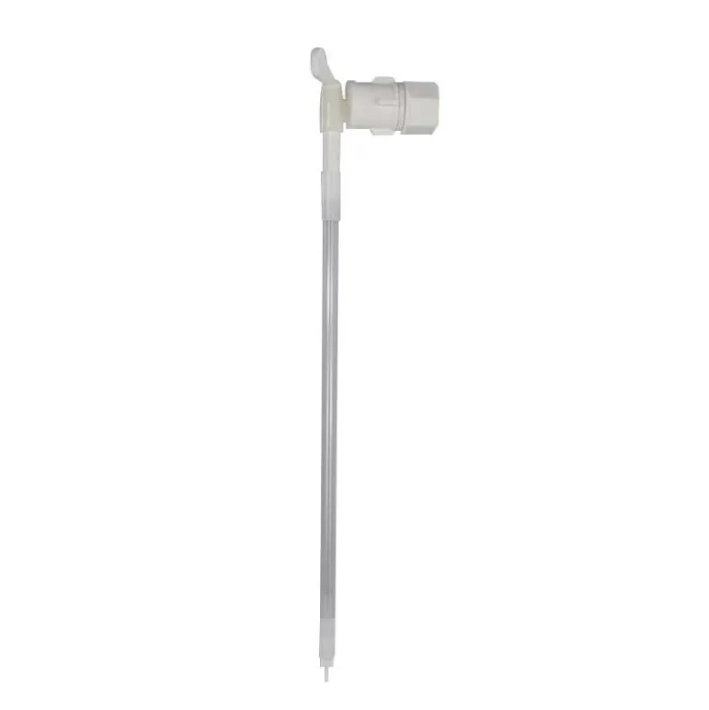Grifo plástico con tubo prolongador con válvula